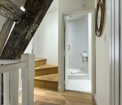 Inca's Cottage First Floor Landing - StayCotswold