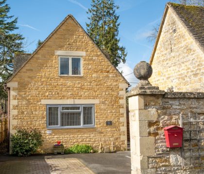 Augusta Cottage - StayCotswold