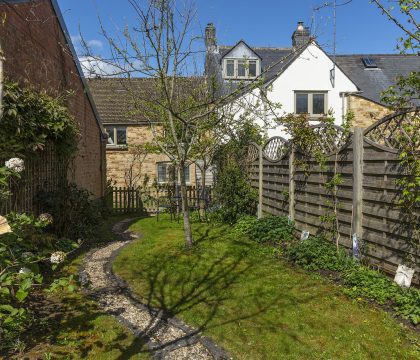 Sun Cottage - StayCotswold