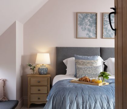 Sun Cottage Bedroom 2 - StayCotswold