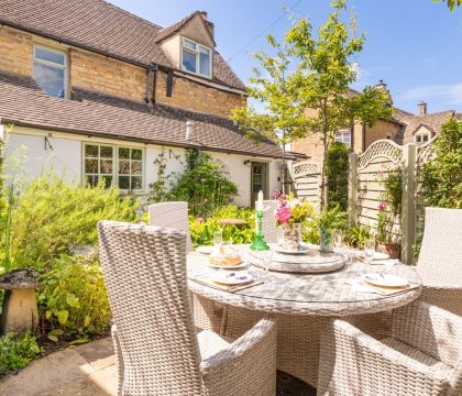 Pear Tree Cottage Bourton Garden - StayCotswold