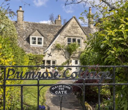 Primrose Cottage Outside - StayCotswold
