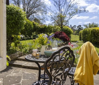 Primrose Cottage Outside - StayCotswold
