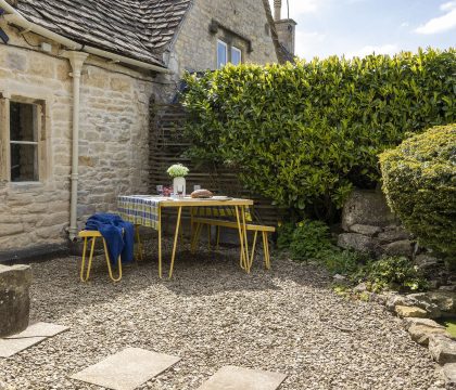 Primrose Cottage Outside - StayCotswold