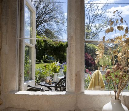 Primrose Cottage Sitting Room - StayCotswold