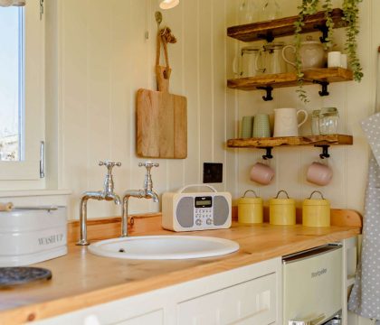 Aurora Shephards Hut Kitchen - StayCotswold