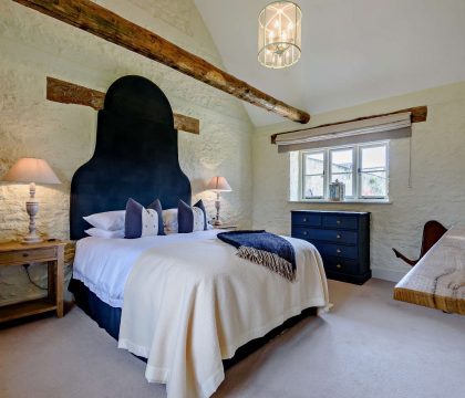 Ivy Cottage Bedroom - StayCotswold