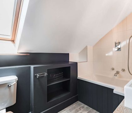The Stables Bathroom - StayCotswold
