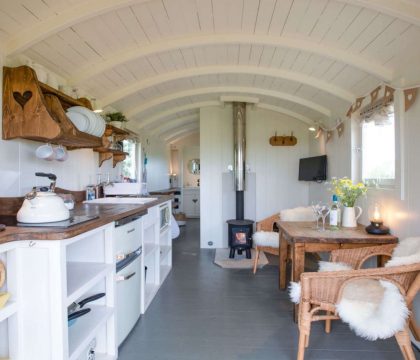 Vespers Dining Area - StayCotswold