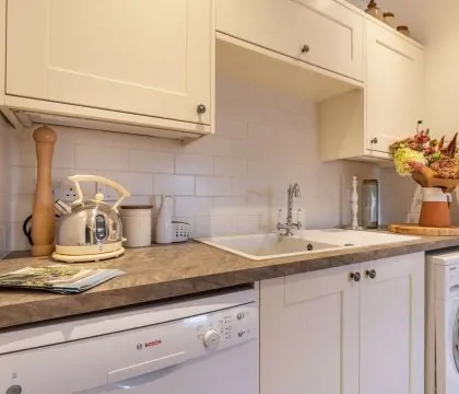The Cotswold Guy Apartment Kitchen - StayCotswold