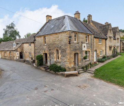 The Cotswold Guy Apartment Village - StayCotswold