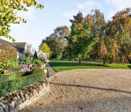 The Hayloft Shared Garden - StayCotswold