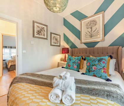 The Chapel Double Bedroom - StayCotswold