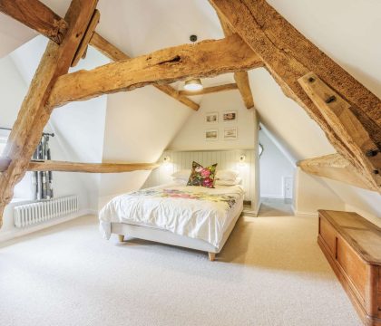 The Old Farmhouse Bedroom - StayCotswold
