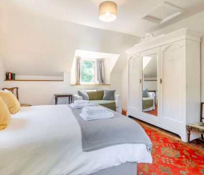 The Coach House Bedroom 2 - StayCotswold