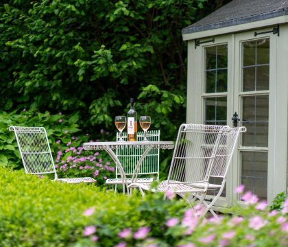 The Glen, Ilmington Garden - StayCotswold