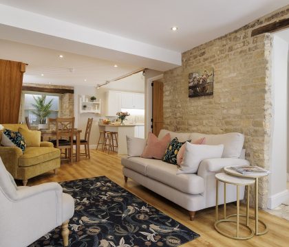 The Staircase Living Room - StayCotswold
