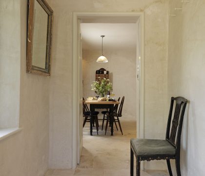 The Gatehouse Hallway To Kitchen/Dining Room - StayCotswold