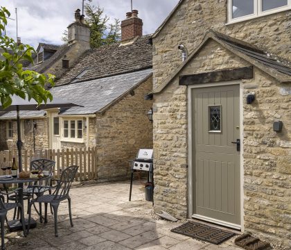 The Roost Terrace - StayCotswold