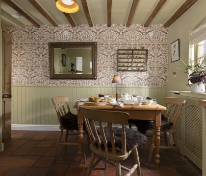Whistlers Corner Dining Area - StayCotswold