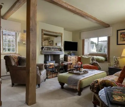 Whistlers Corner Sitting Room - StayCotswold