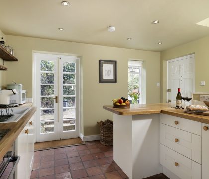 Whistlers Corner Kitchen - StayCotswold