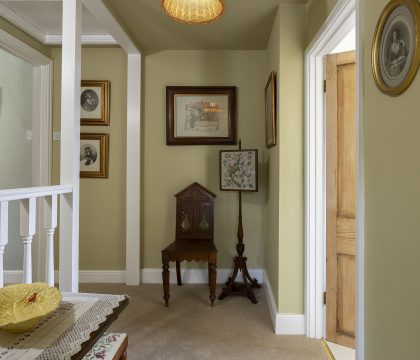 Whistlers Corner Landing - StayCotswold