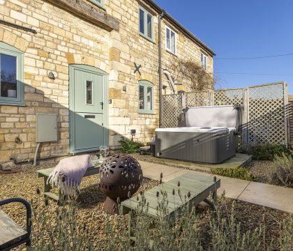 The Old Forge Outside - StayCotswold