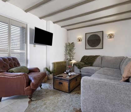The Old Forge Sitting Area- StayCotswold