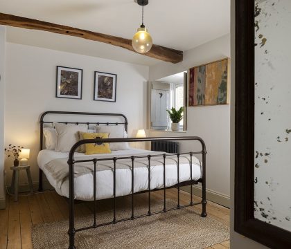 The Old Forge Bedroom 2 - StayCotswold
