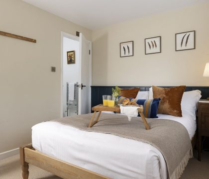 Royal Oak Cottage Master Bedroom - StayCotswold