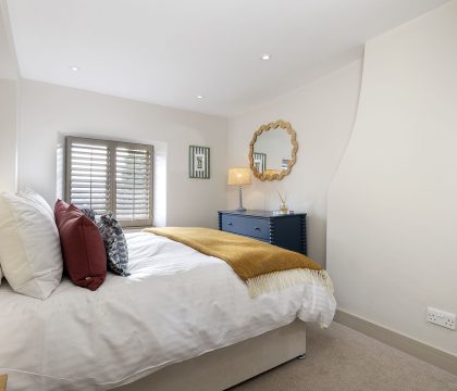 The Fleece House Bedroom 3 - StayCotswold