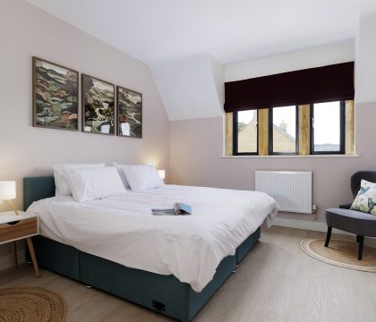 The Old Village Stores Bedroom 2 - StayCotswold