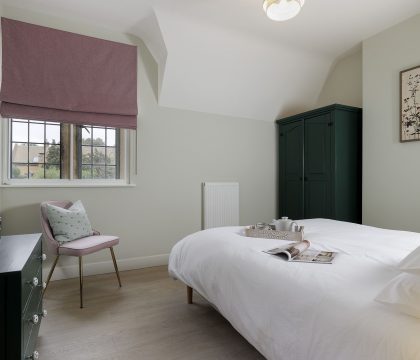 The Old Village Stores Bedroom 4 - StayCotswold