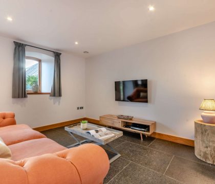 The Cottage Sitting Area - StayCotswold