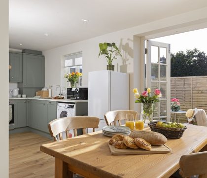 Tower View Kitchen/Dining Room - StayCotswold