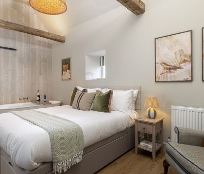 Thimble Cottage - Master Bedroom