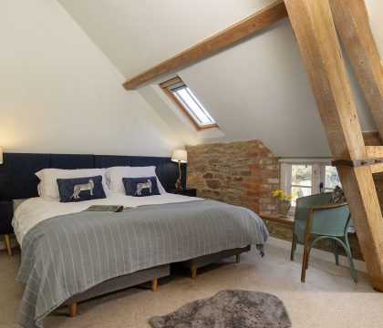 The Granary at Oriel Farm Bedroom 2 - StayCotswold