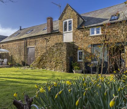 The Granary at Oriel Farm Garden - StayCotswold
