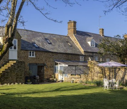 The Granary at Oriel Farm Garden - StayCotswold