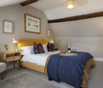 The Loft - Master Bedroom StayCotswold