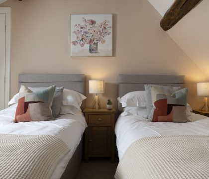 The Loft Bedroom 2 - StayCotswold
