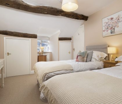 The Loft Bedroom 2 - StayCotswold