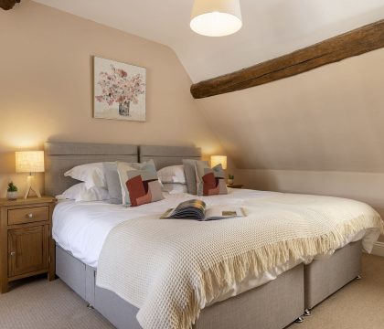 The Loft Bedroom 2 - StayCotswold
