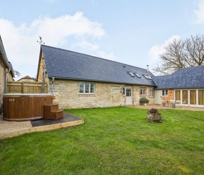Ivy Cottage Hot Tub - StayCotswold