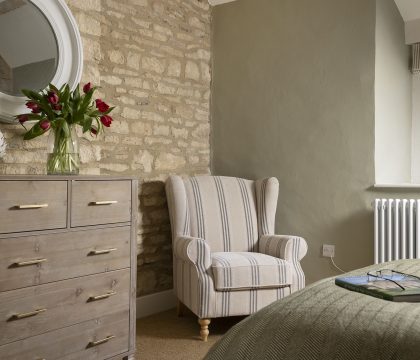 Primrose Cottage, Barnsley Bedroom 3 - StayCotswold