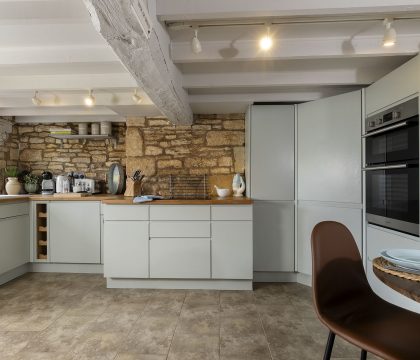 Knoll Cottage Kitchen - StayCotswold
