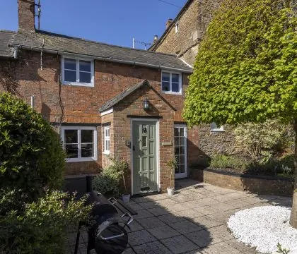 Orchard Cottage - StayCotswold