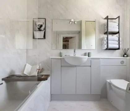Orchard Cottage Bathroom - StayCotswold