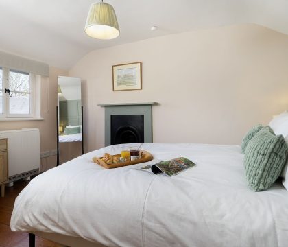 Orchard Cottage Primary Bedroom - StayCotswold